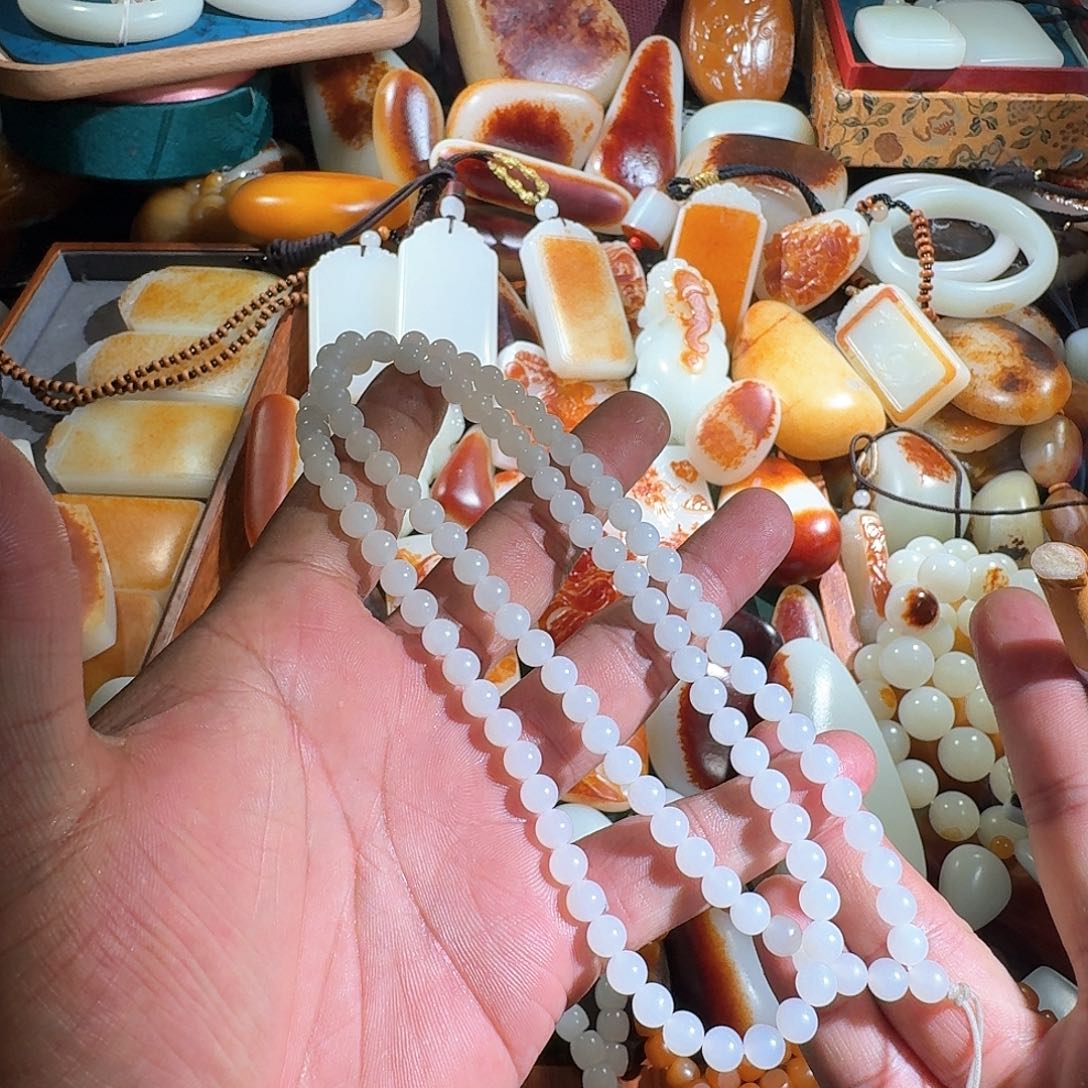 和田玉挂件未镶嵌迎****递