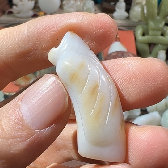 用***6和田玉（糖玉）未镶嵌挂件