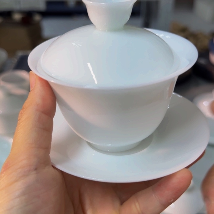 微瑕冰种三才盖碗能接受瑕疵的在拍