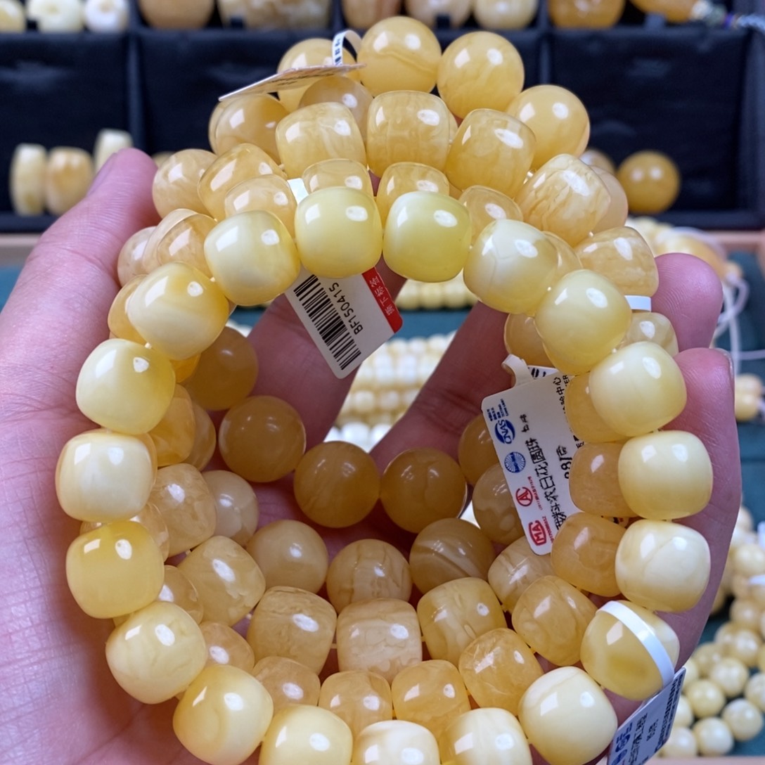 琥珀珠宝奇石未镶嵌