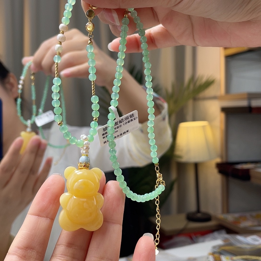 琥珀裸石未镶嵌蜜蜡吊坠