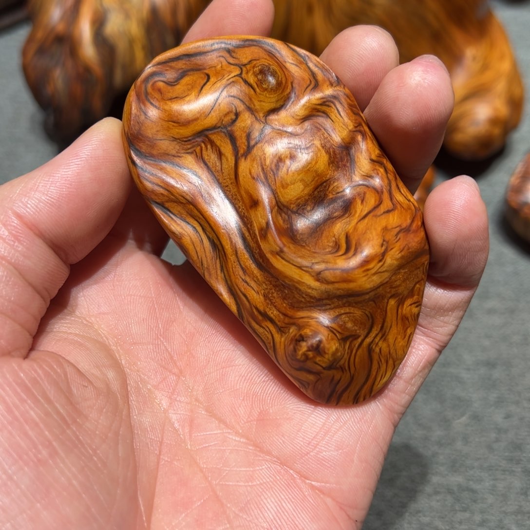 读**益太行崖柏陈化太行