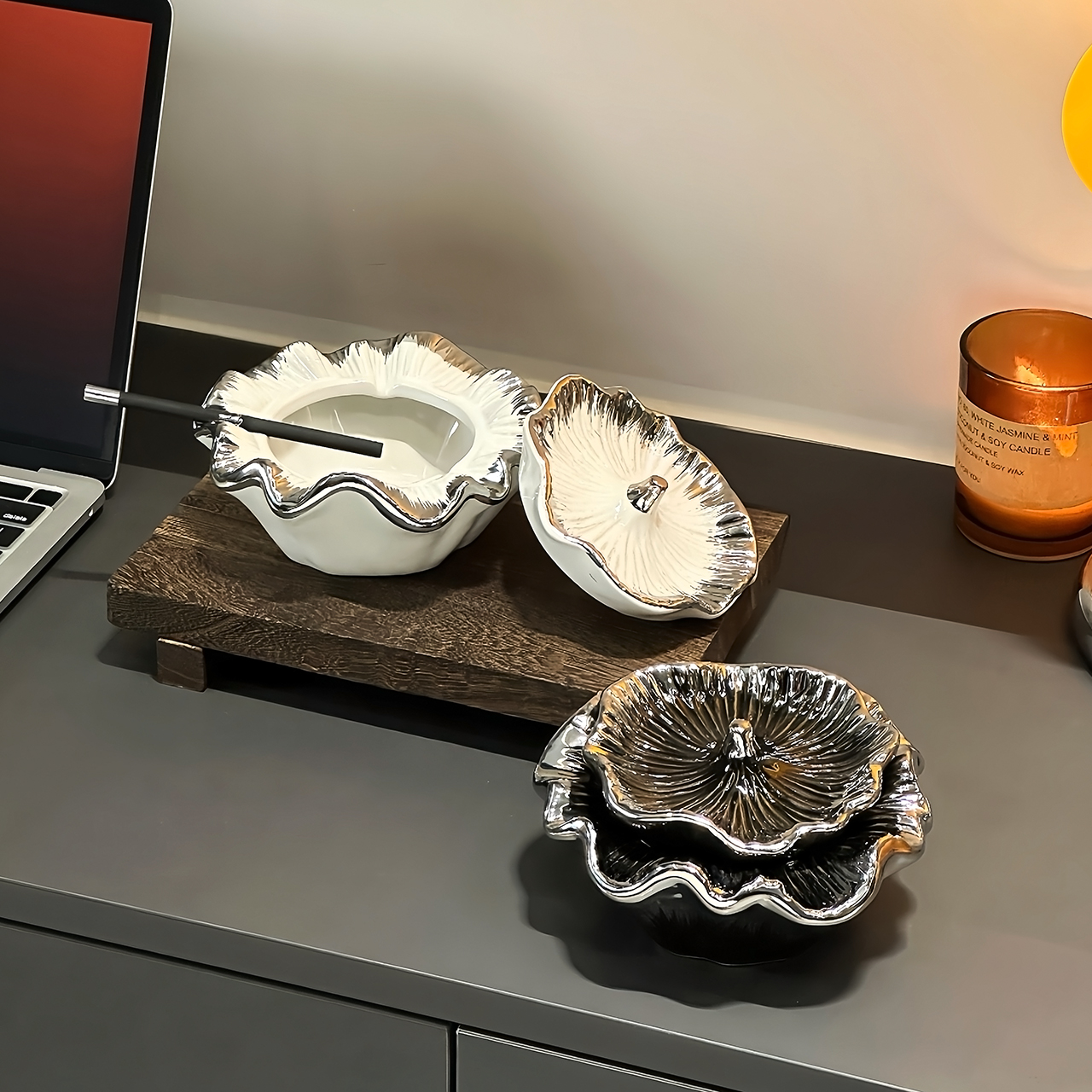 带盖荷叶烟灰缸防灰飞创意高端大气家用轻奢高级感办公烟灰缸摆件