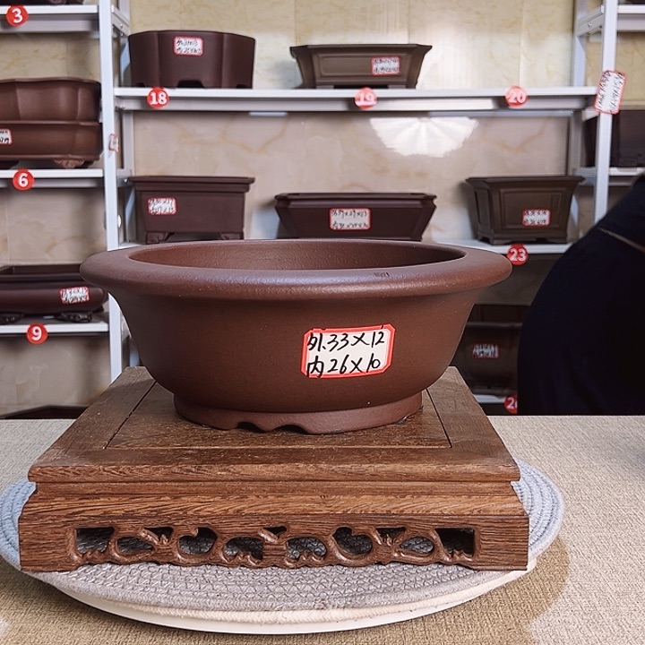 紫砂花盆等多种装饰