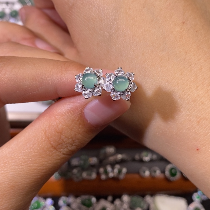 【闪购商品】翡翠颈饰未镶嵌天然