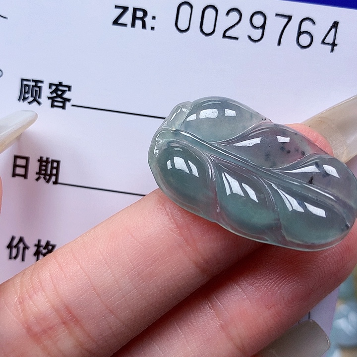 颈饰足金镶嵌翡翠