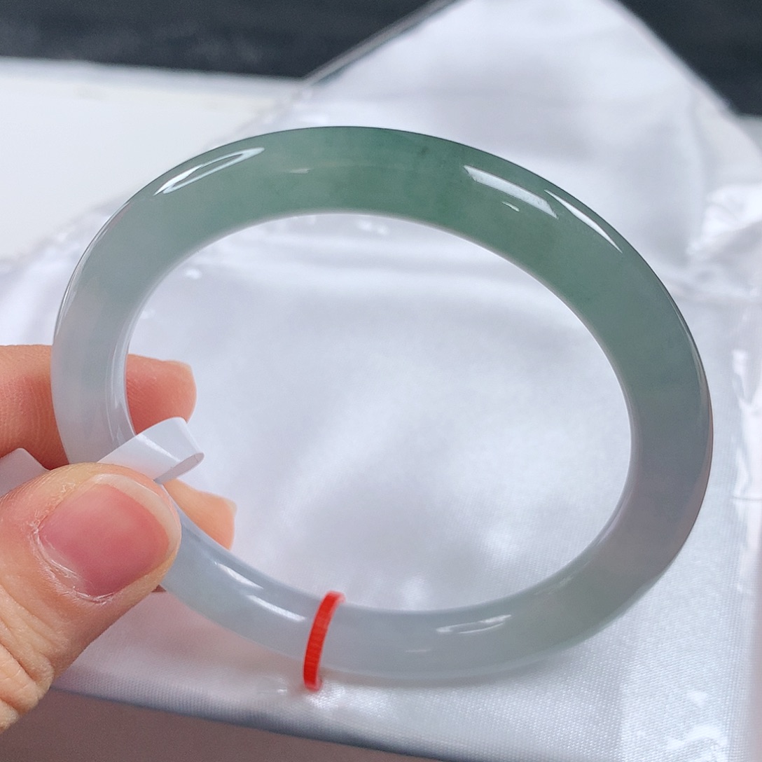 翡翠手镯未镶嵌 圆条⑨③