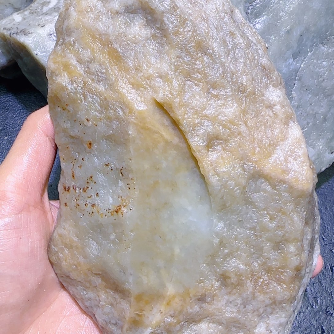 和田玉未镶嵌珠宝半成品