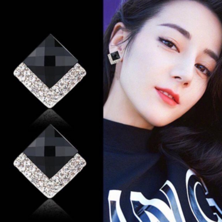 足银耳饰 足银990银洋气黑色合成锆菱形耳钉0200