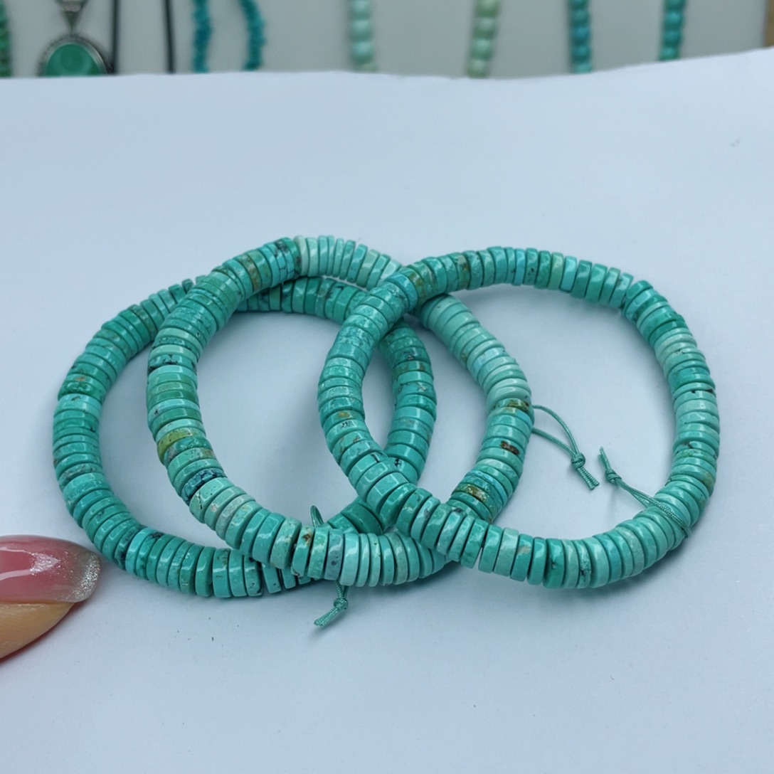 绿松石颈饰未镶嵌天****姐