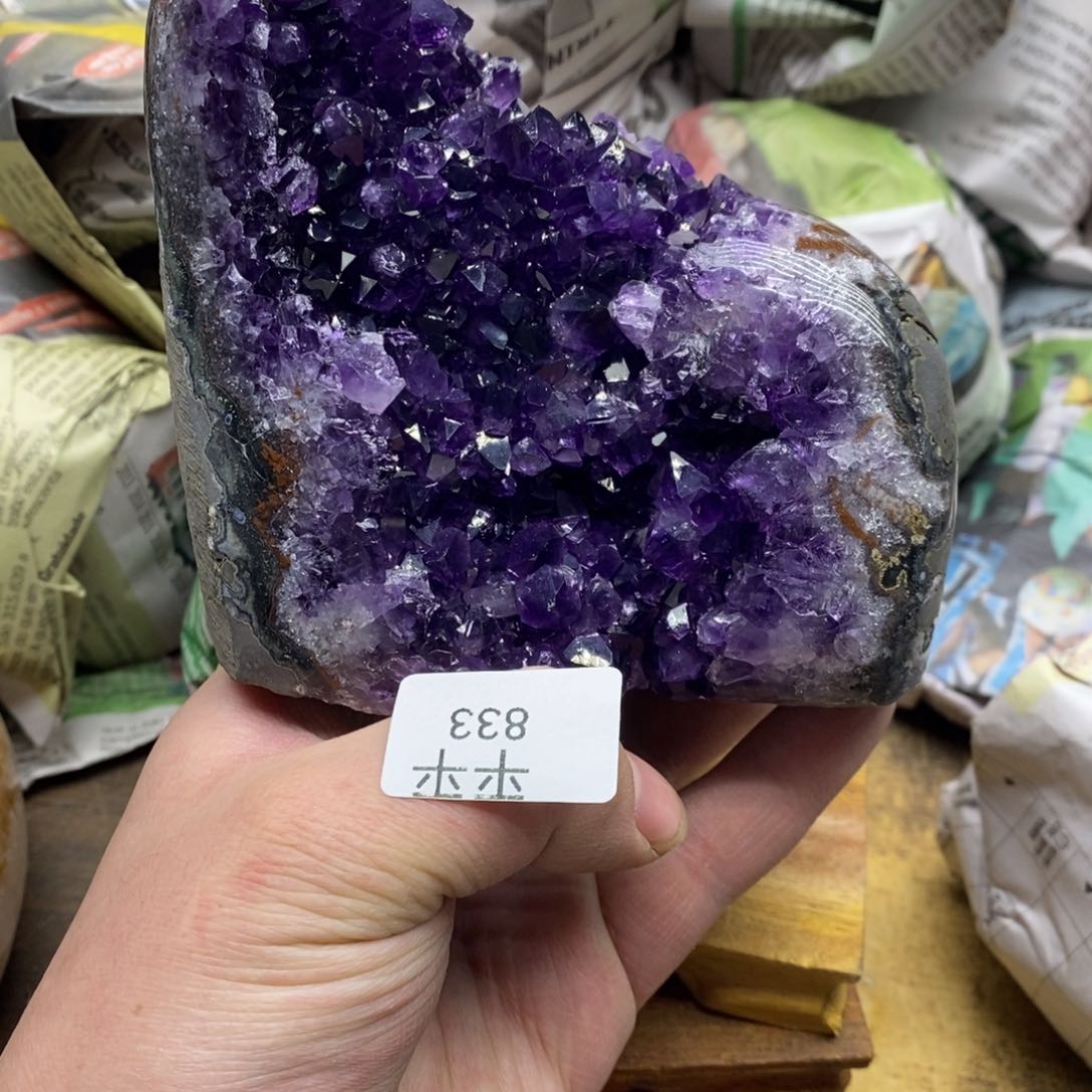 紫晶乌拉圭未镶嵌