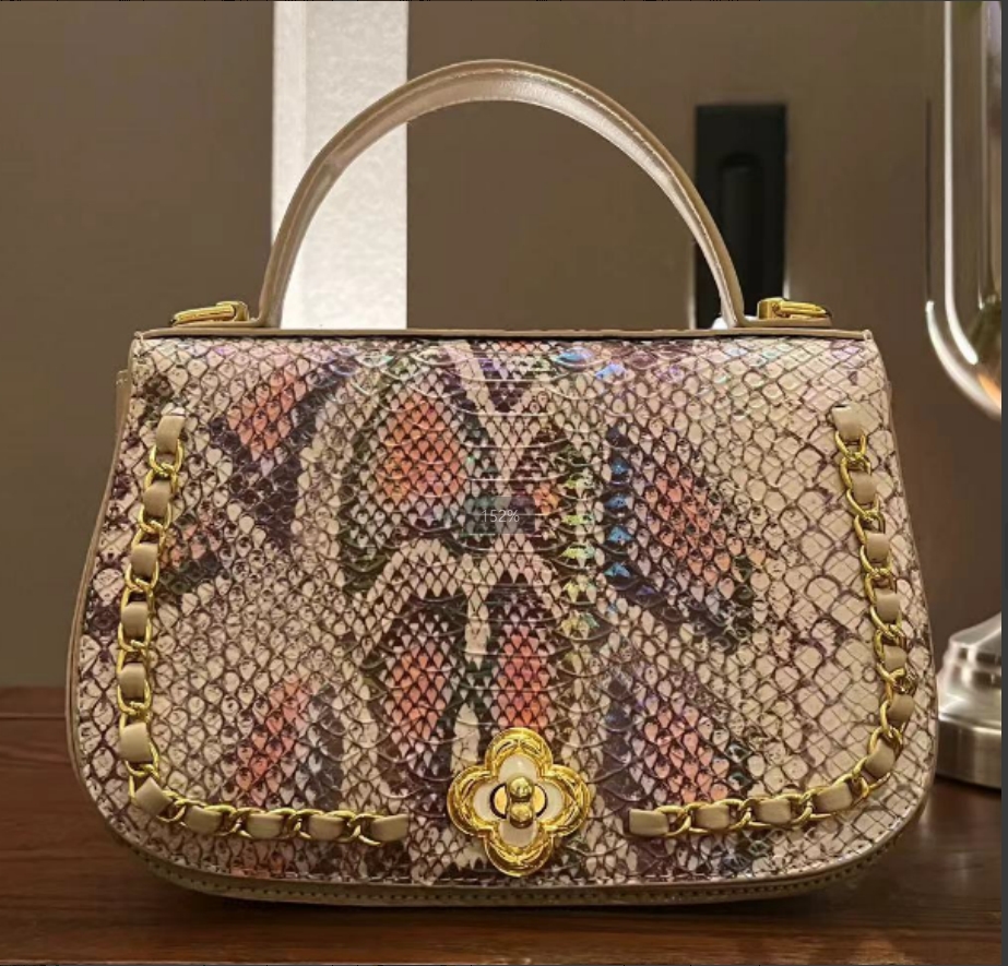 （颜色随机发）2025新款国潮风鞍包6011杏色