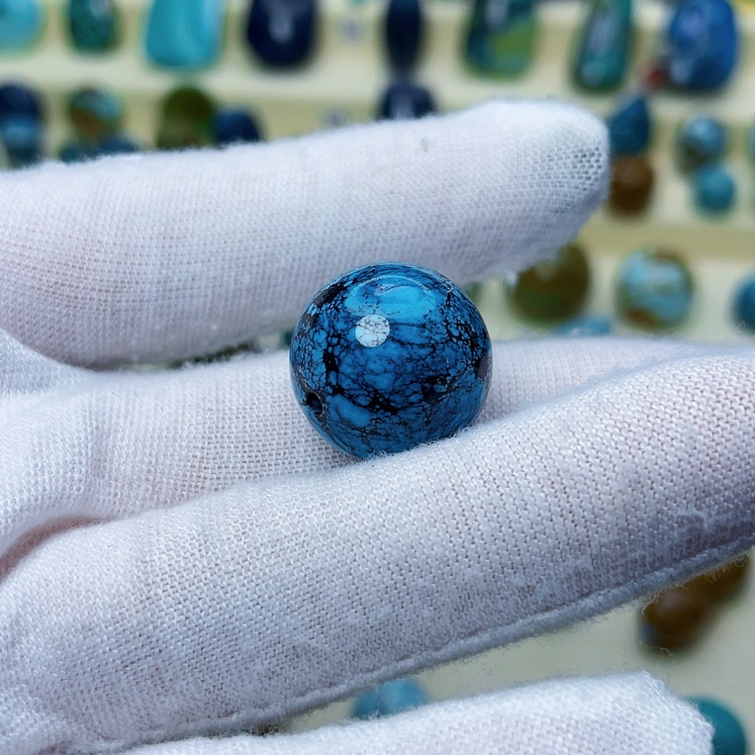 绿松石颈饰未镶嵌