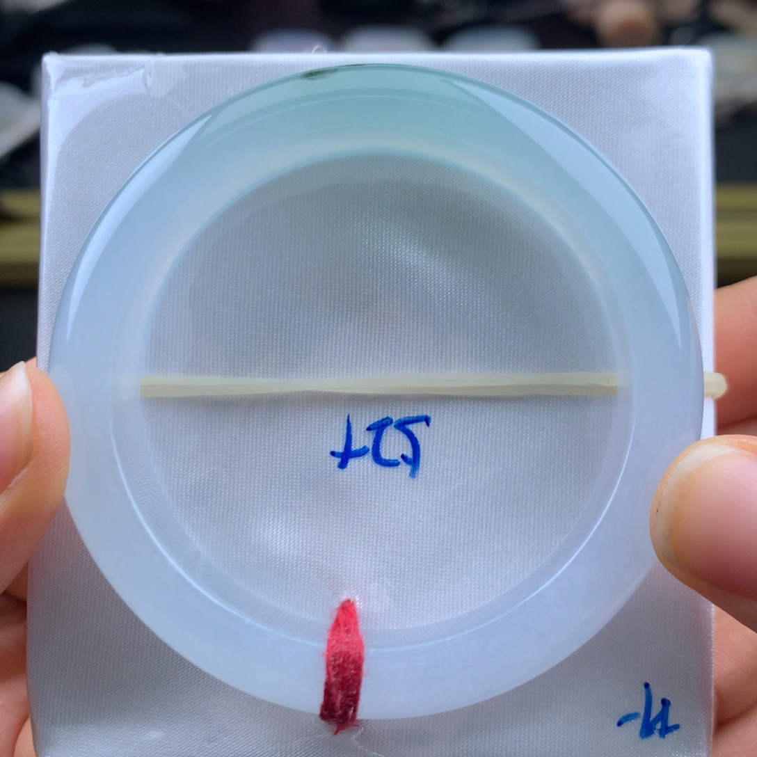 翡翠未镶嵌手镯有纹捡漏