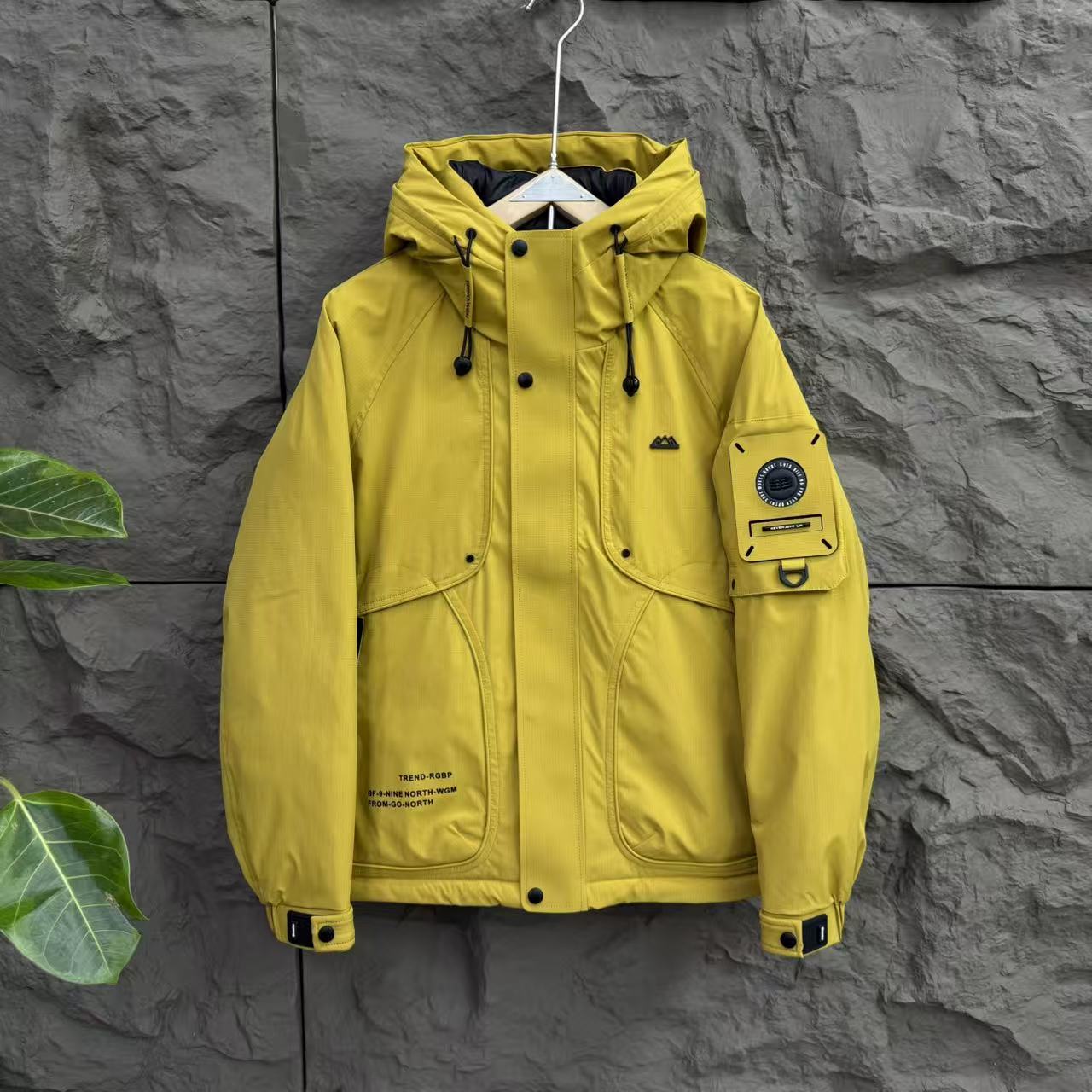 【国标羽绒服】冬季新款时尚休闲连帽羽绒外套#8812