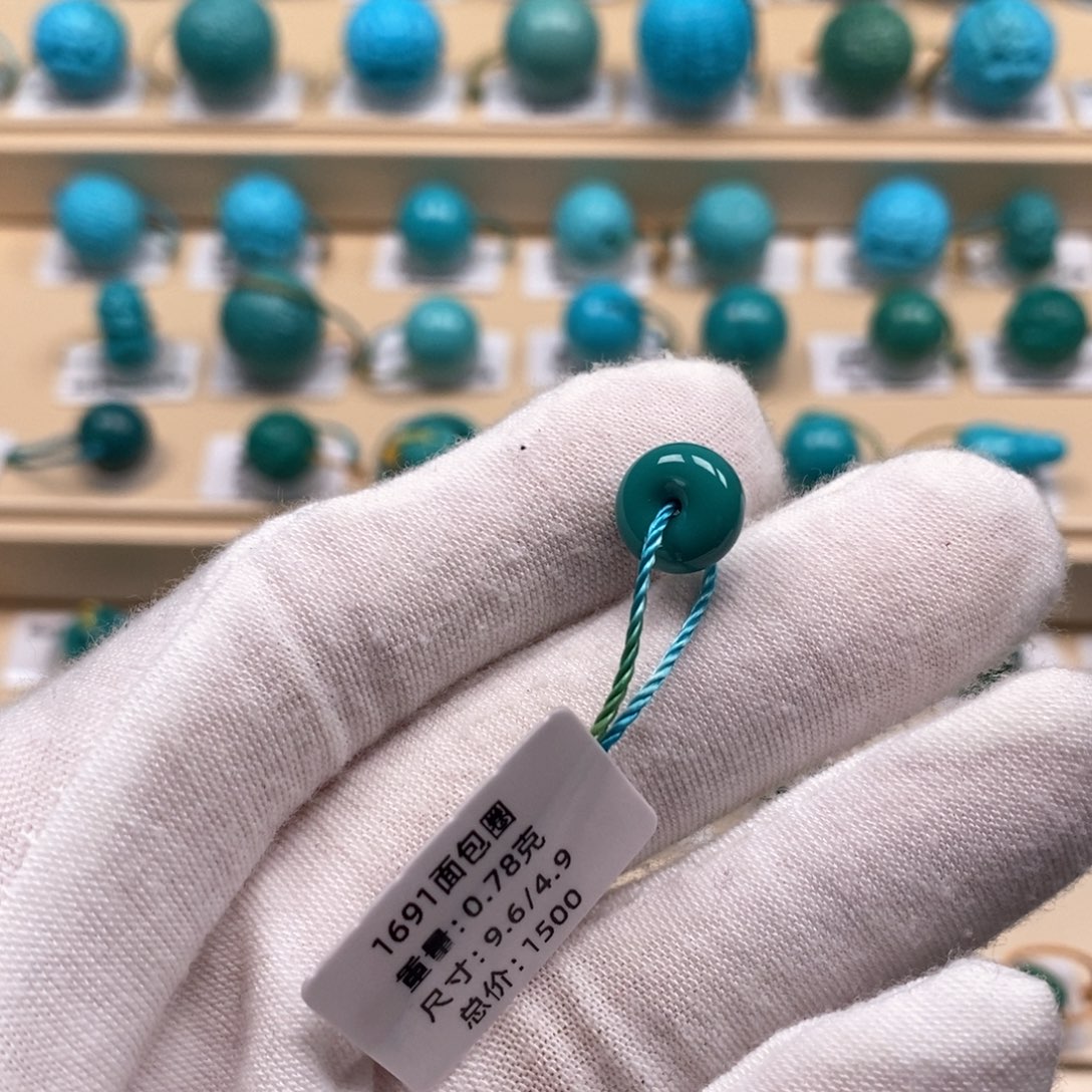 绿松石未镶嵌精品高瓷绿松石哦