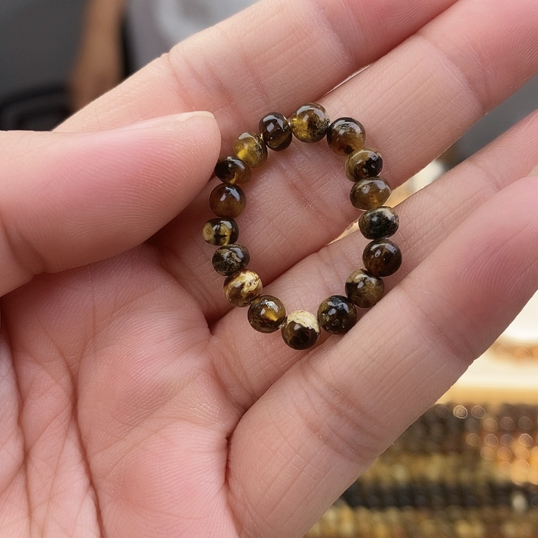 琥珀未镶嵌裸石琥珀