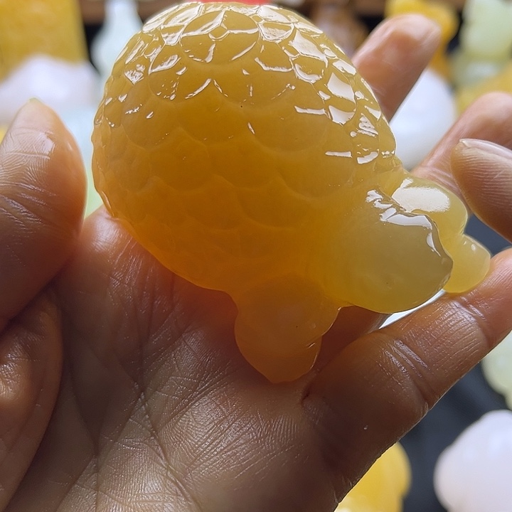 昆仑玉石手把件碧玺（处理）