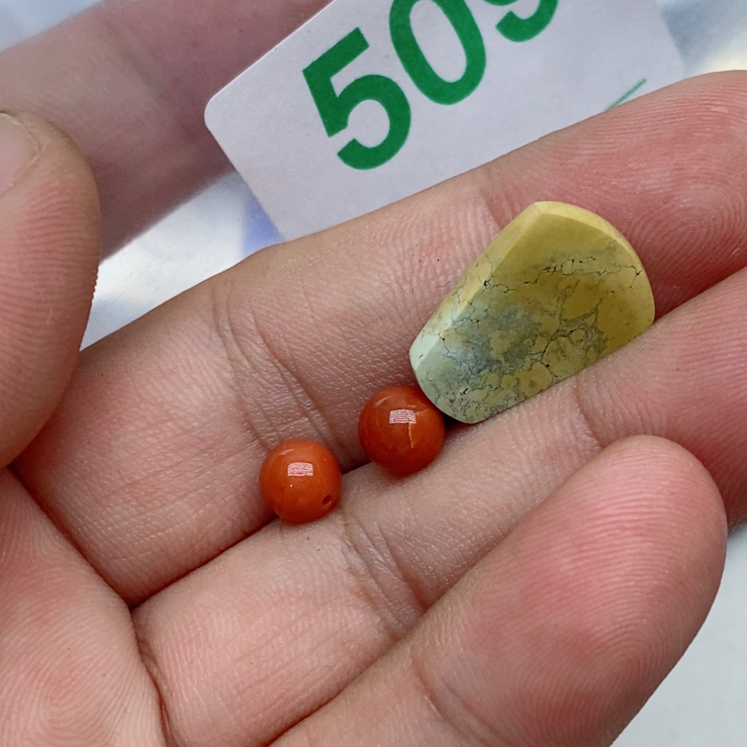 南红玛瑙未镶嵌珠宝奇石