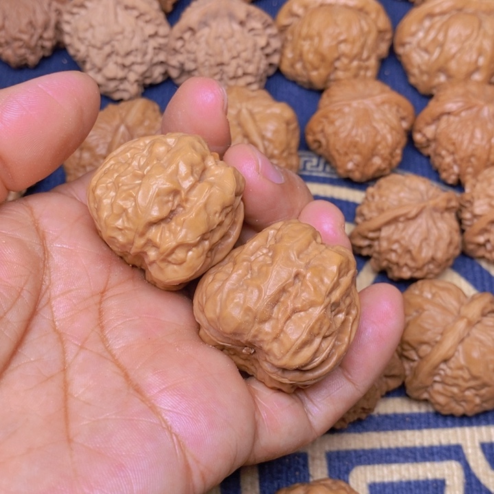 【闪购商品】文玩核桃吊坠_**_蛙蛙36