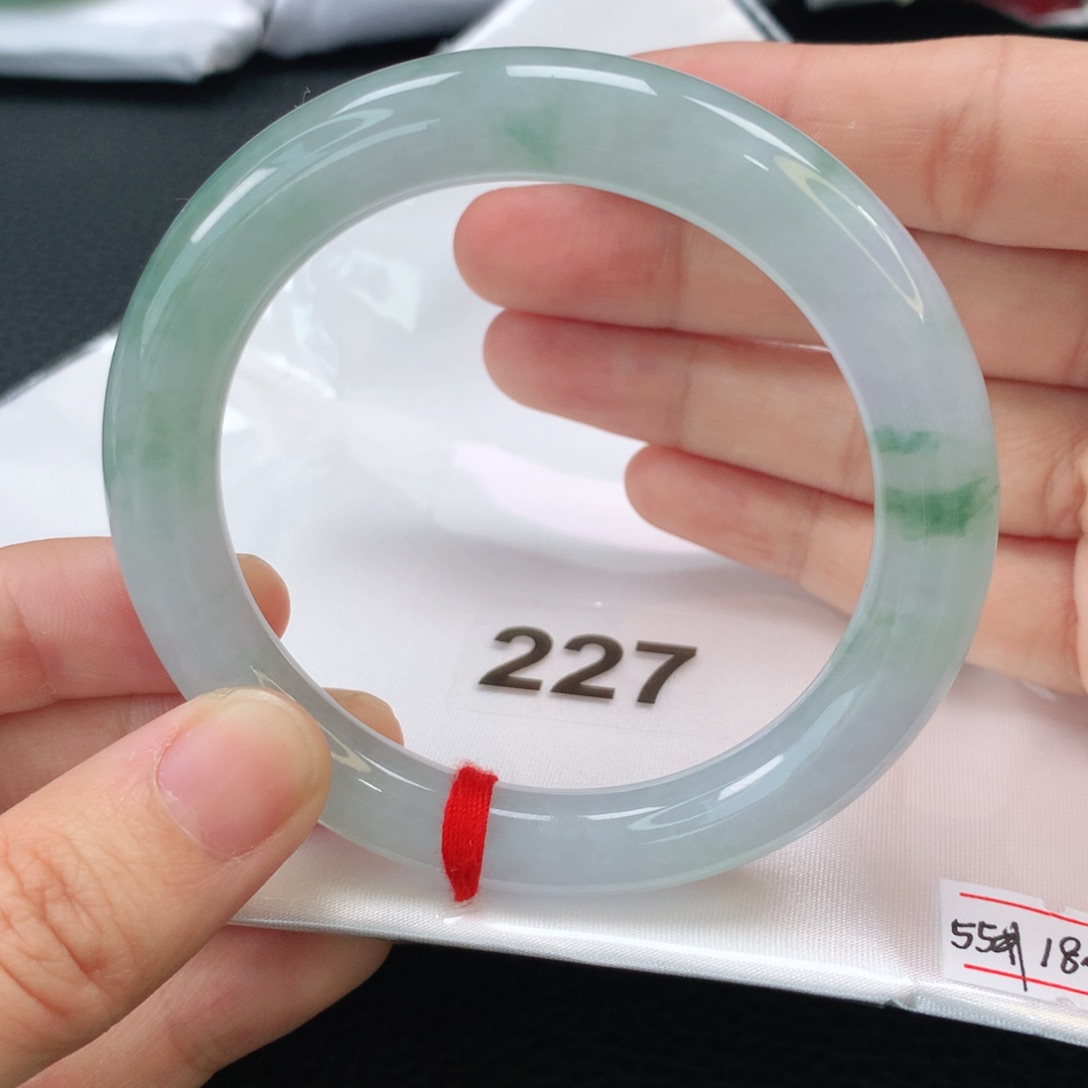 翡翠手镯未镶嵌翡翠55圆