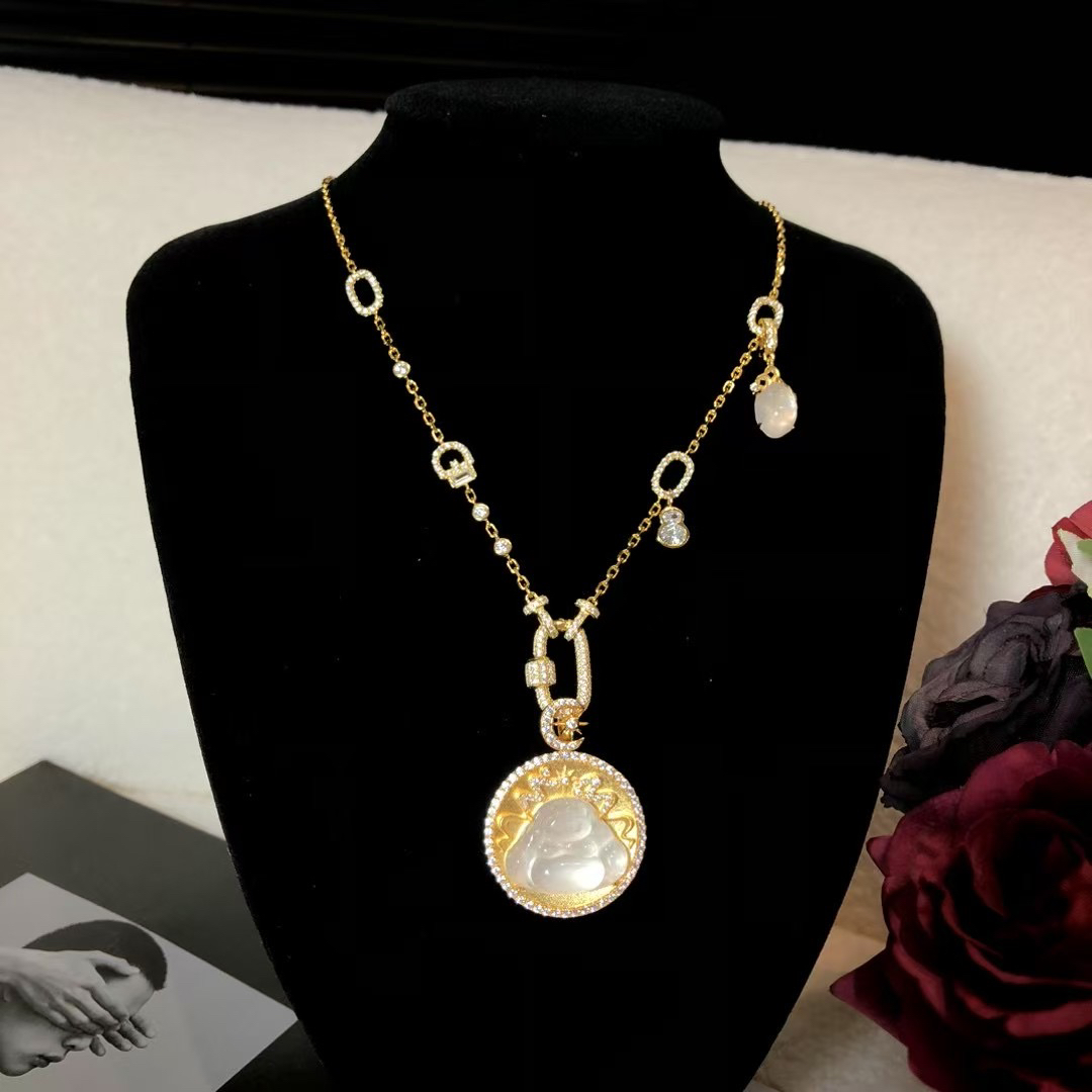 s925银饰镶嵌小众天然白色石英质玉精美金边圆牌佛公挂件女款吊坠
