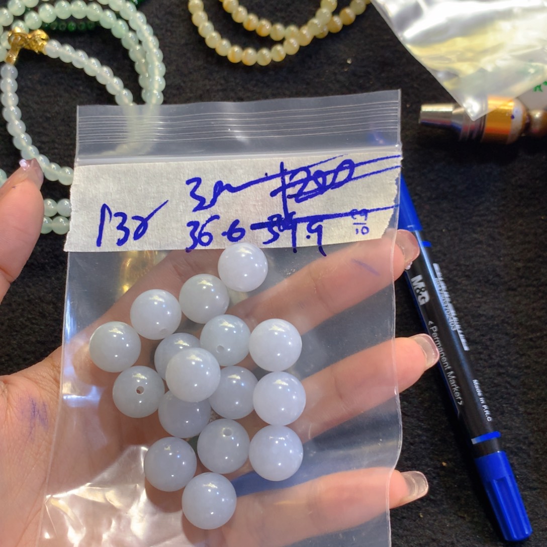 定制翡翠未镶嵌天然缅甸翡翠多样性