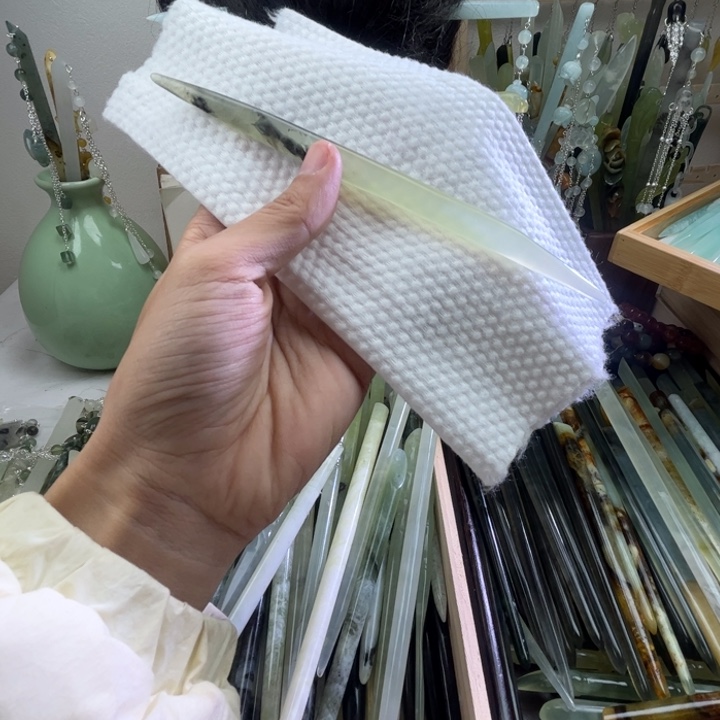蛇纹石玉发饰未镶嵌