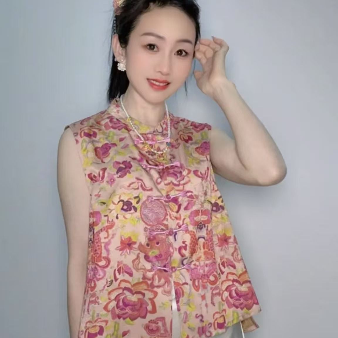 新中式国风盘扣无袖马夹女2025夏季新款时尚个性显瘦坎肩上衣马甲