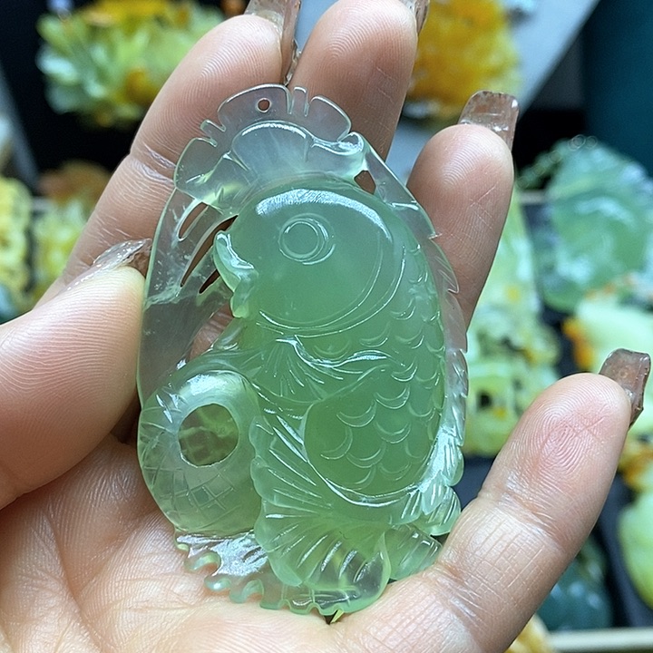 蛇纹石玉挂件未镶嵌