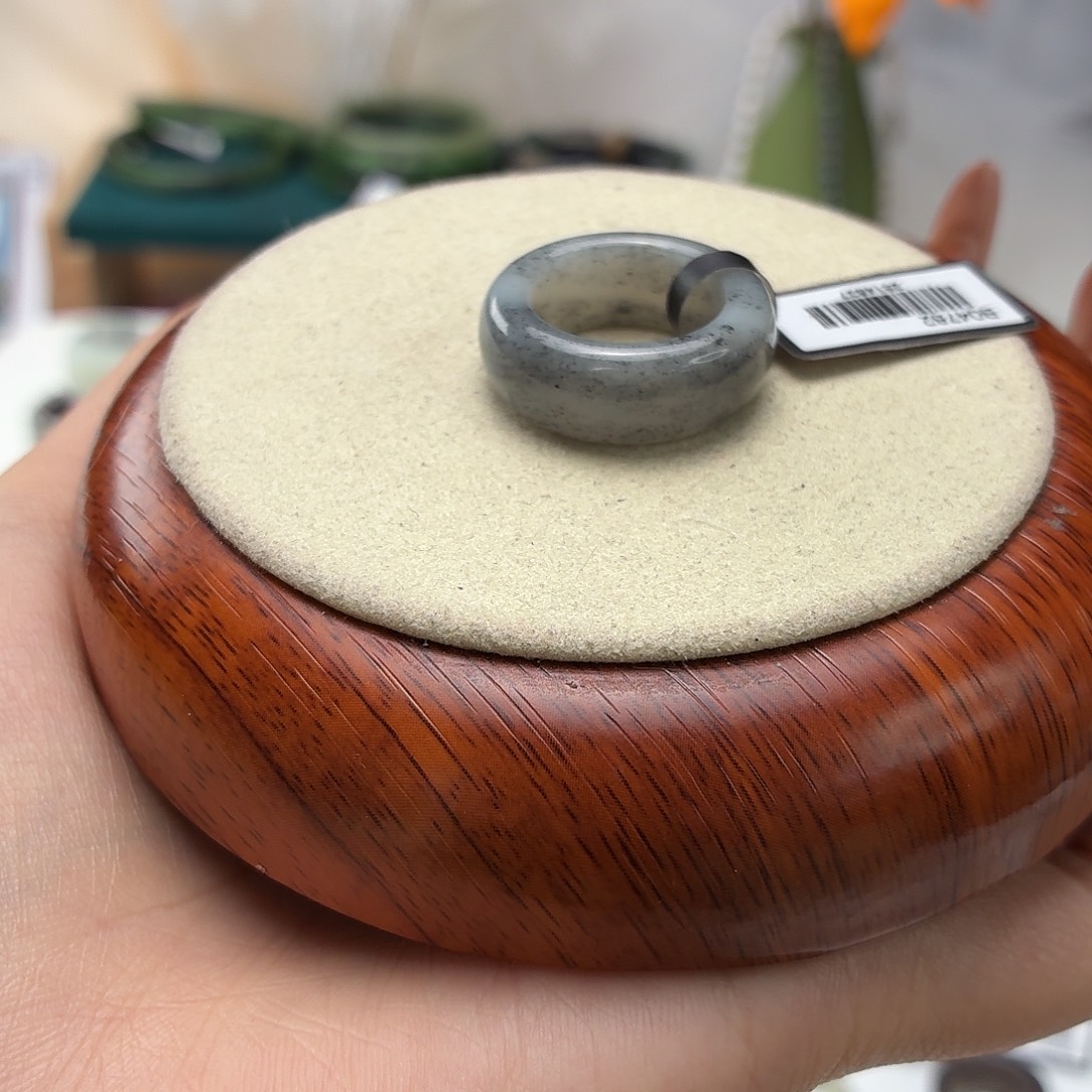 和田玉未镶嵌戒指点墨轮胎16.7i6