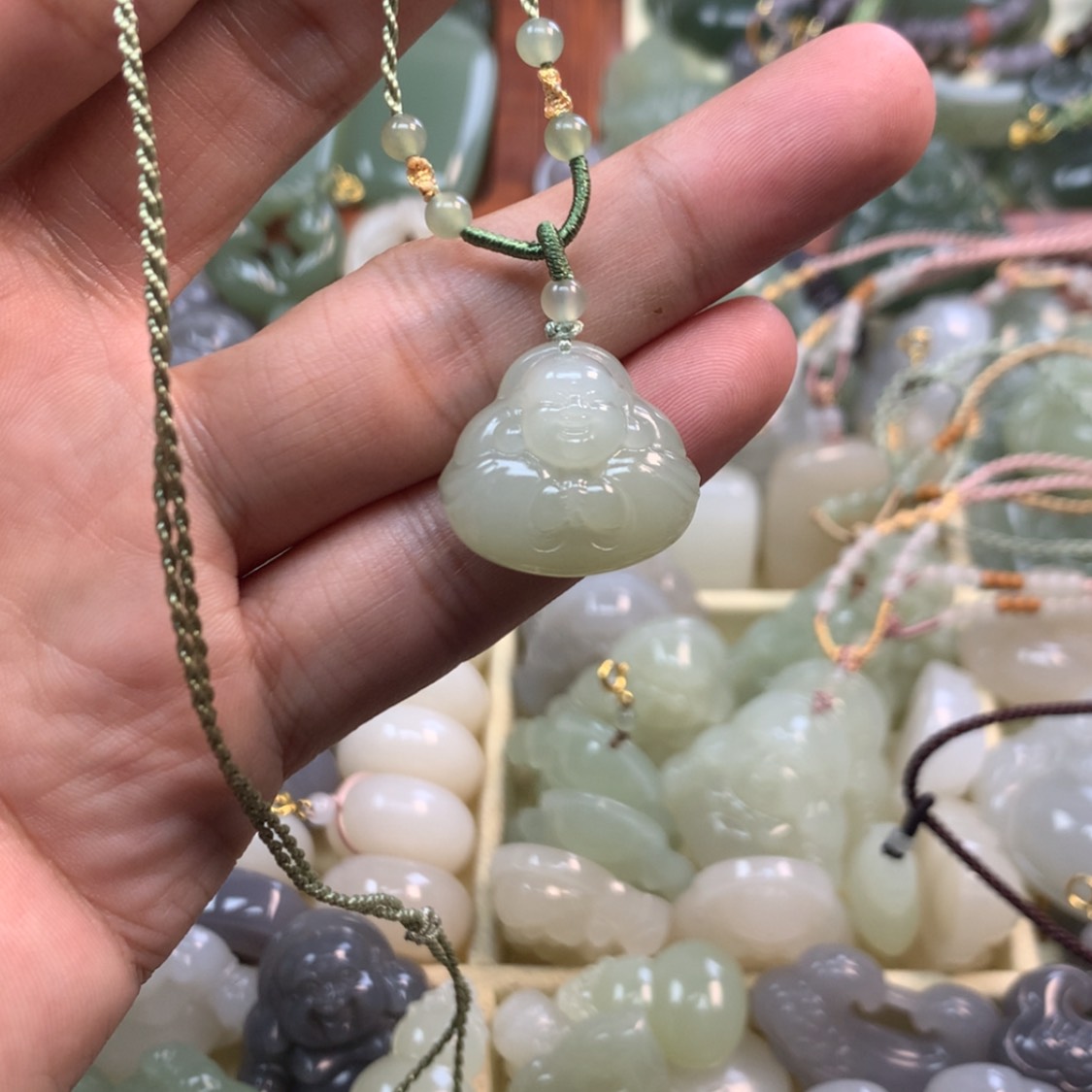 【闪购商品】颈饰未镶嵌和田玉