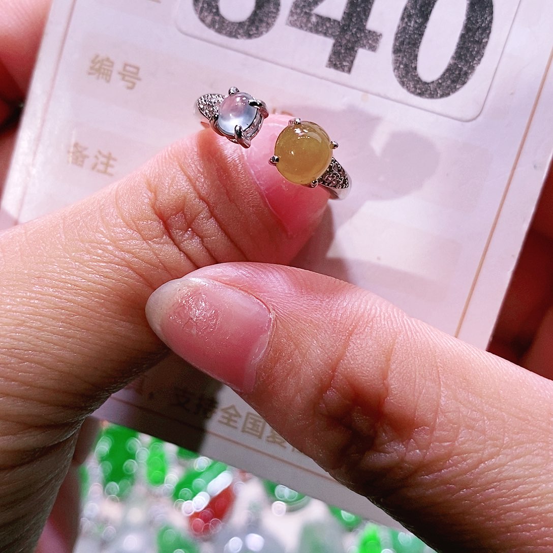 【闪购商品】翡翠挂件未镶嵌裸石