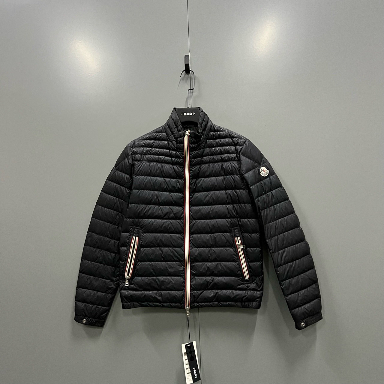 95新 MONCLER jp1121 黑色羽绒服 1码 013014