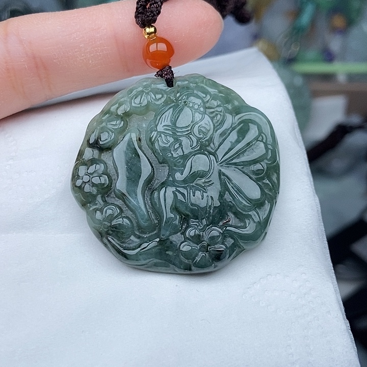 翡翠未镶嵌颈饰翡翠