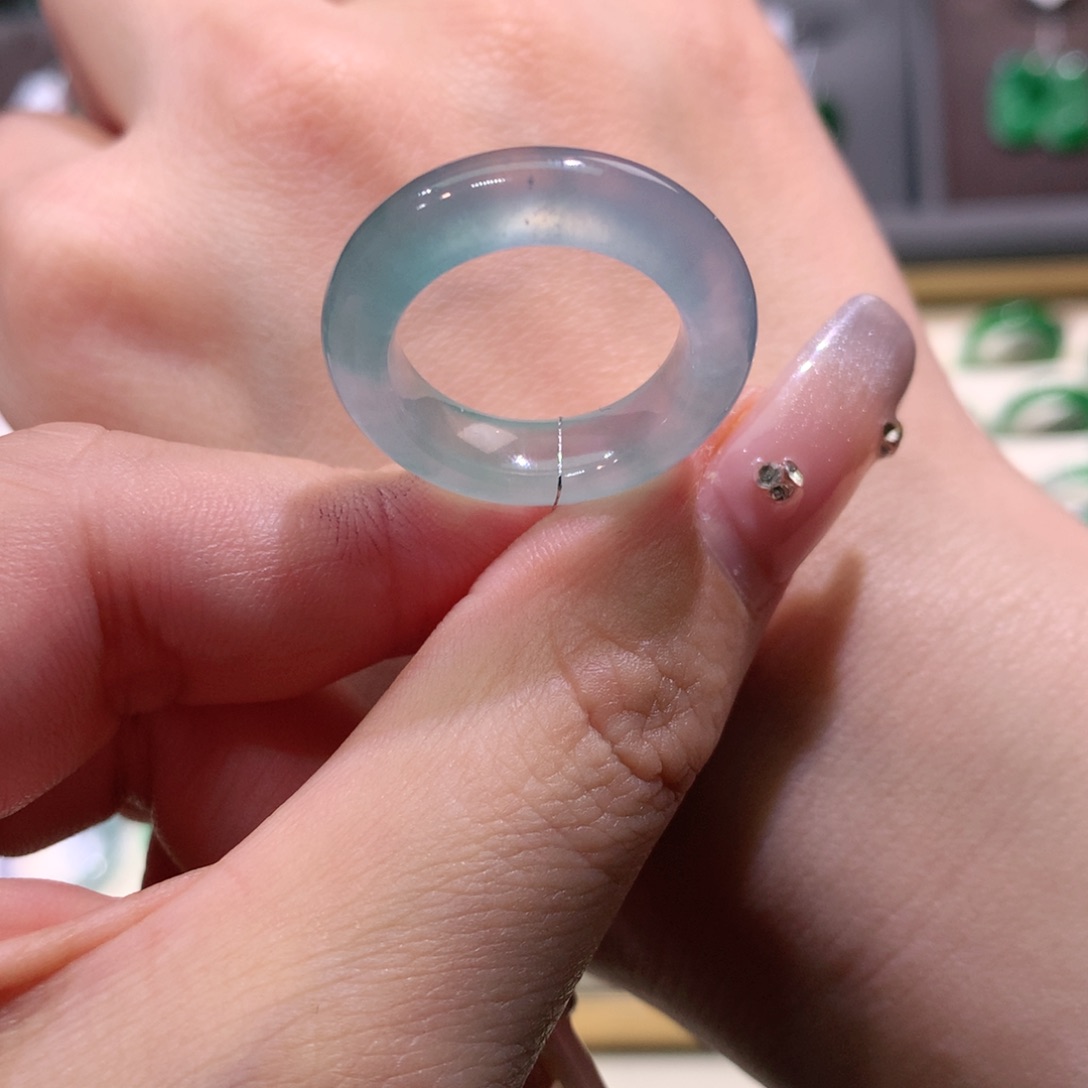 翡翠未镶嵌戒指翡翠