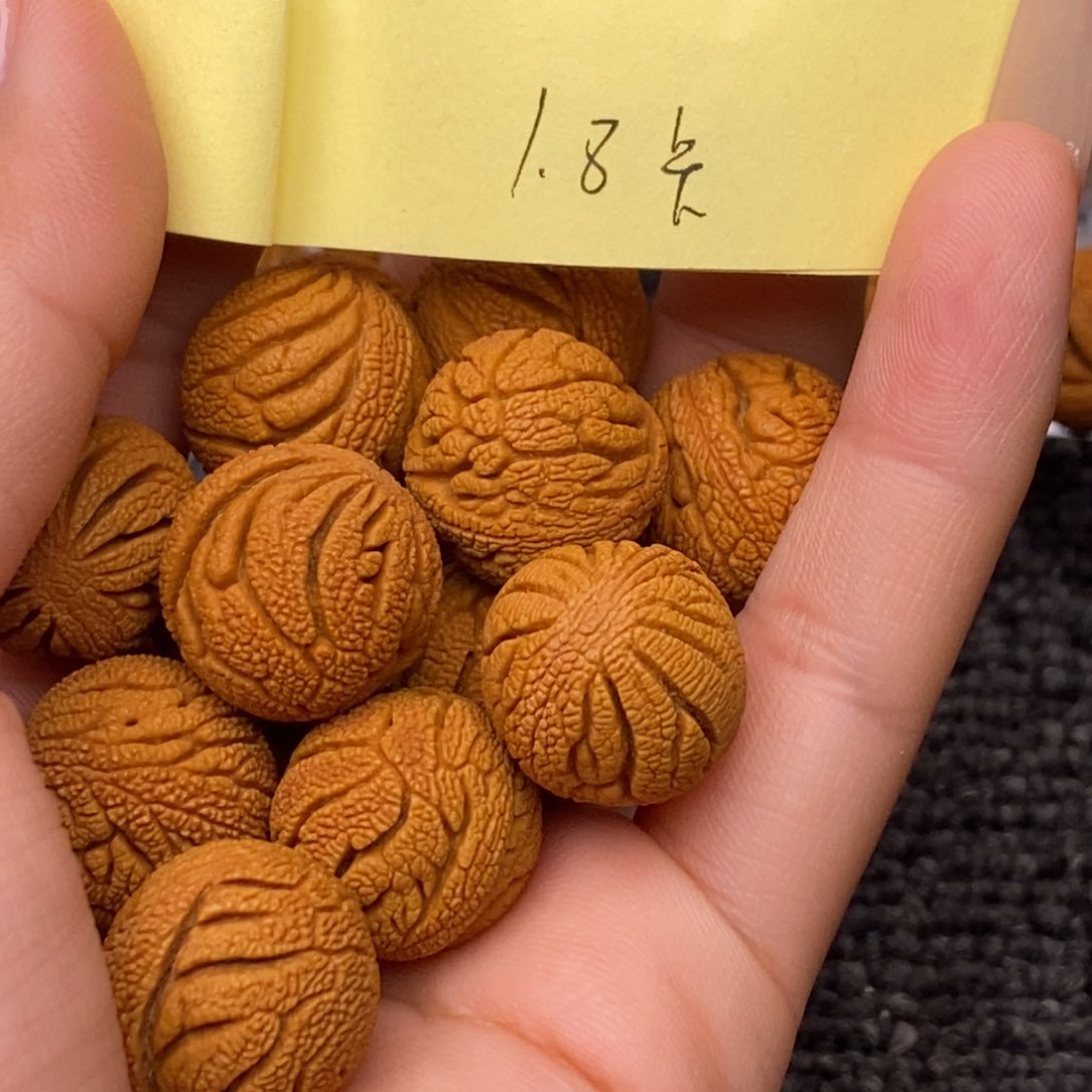 秦岭山脉龙纹桃核 14