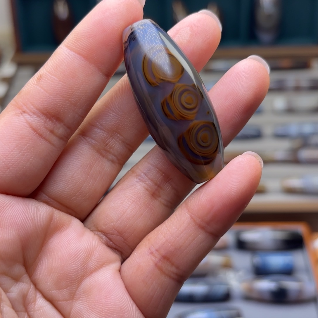 重***家玛瑙/玉髓未镶嵌颈饰