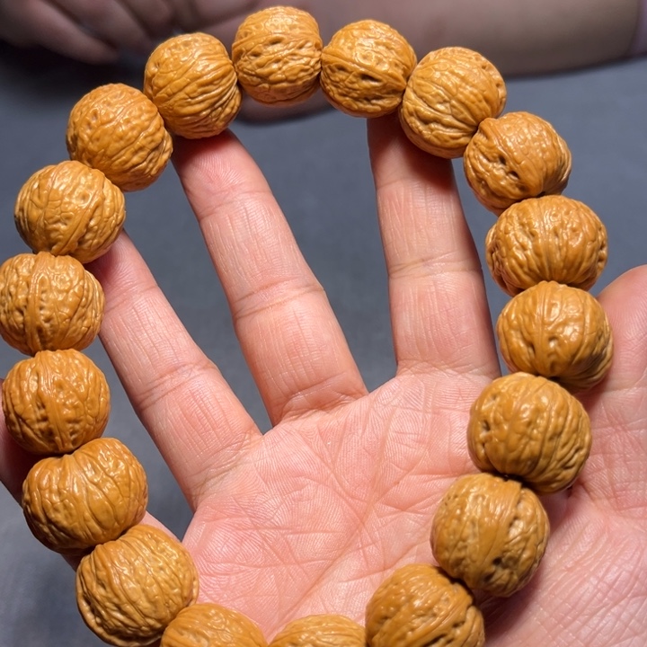 文玩核桃把件异形8359