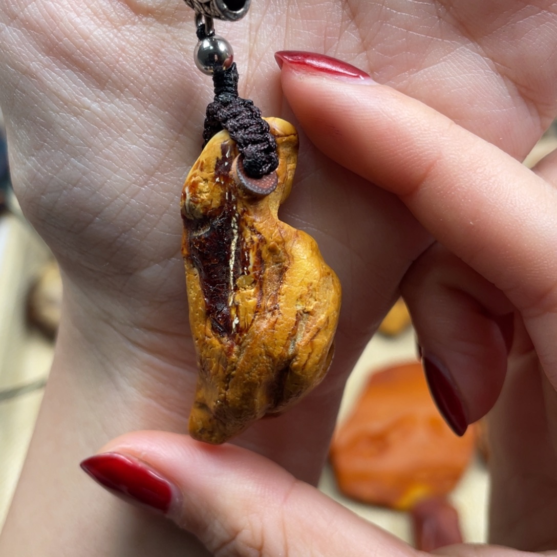 琥珀未镶嵌珠宝奇石