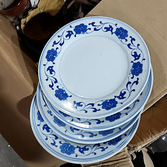 绿泥盘子碗茶壶啥都有