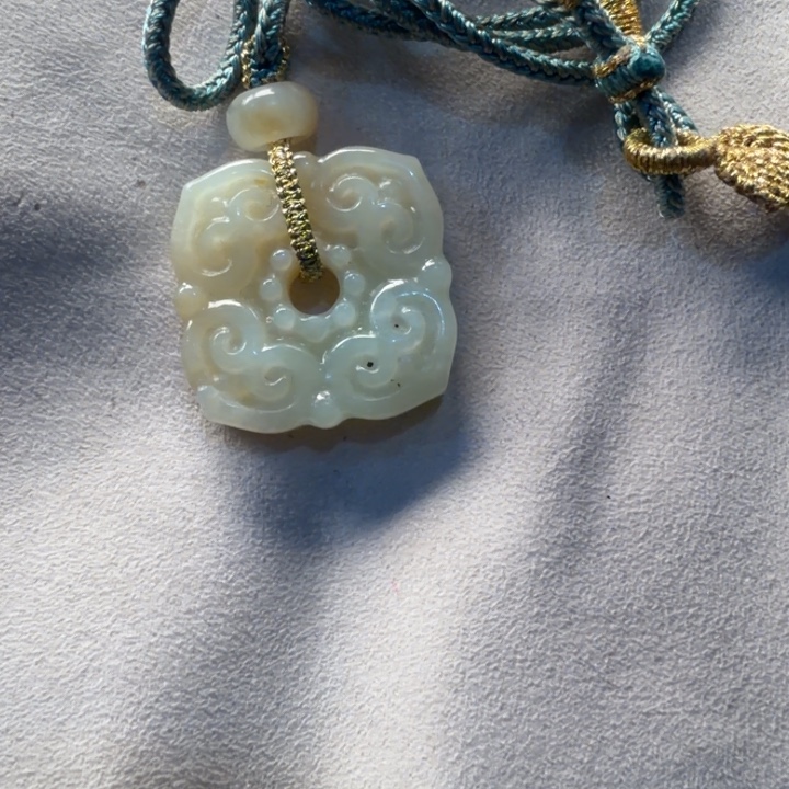 ^***^岫岩老玉（透闪石质玉）未镶嵌颈饰