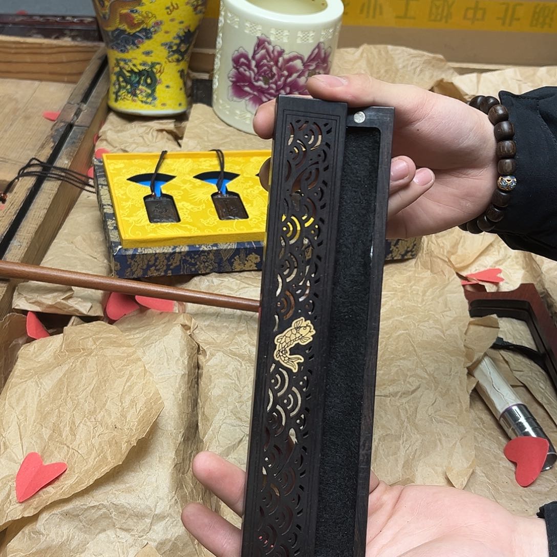 大叶紫檀（黑酸枝木类）