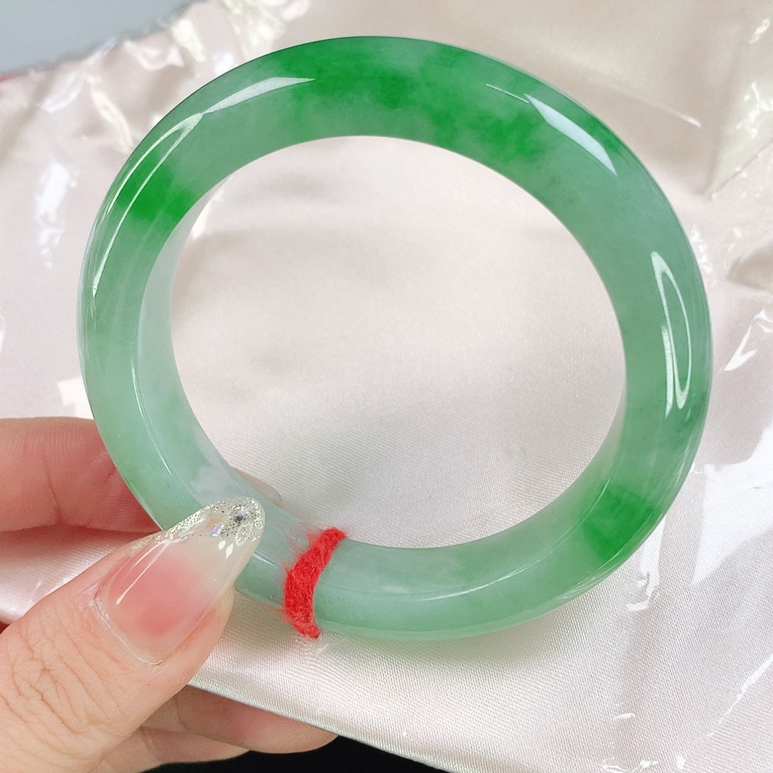 翡翠手镯未镶嵌1049翡翠