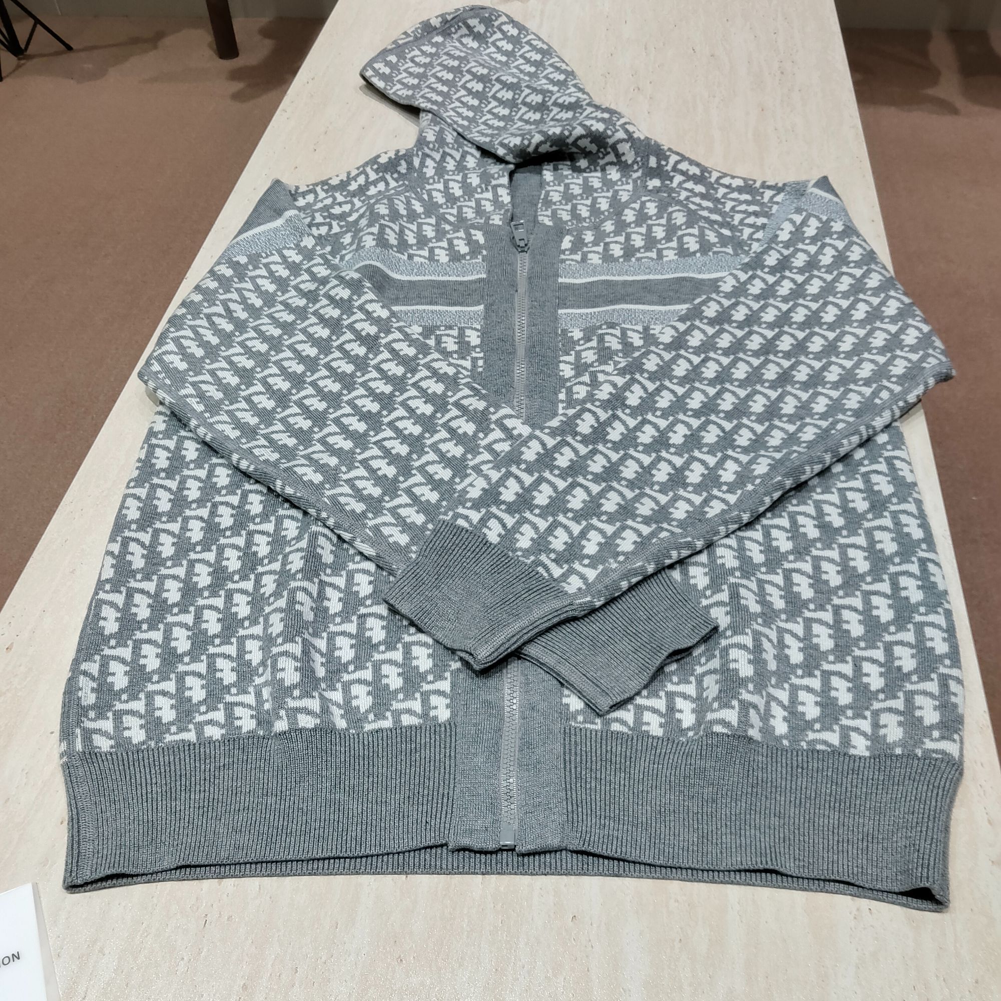 连帽薄款简约通勤/简约打底衫满印带帽上衣女士开衫-2625