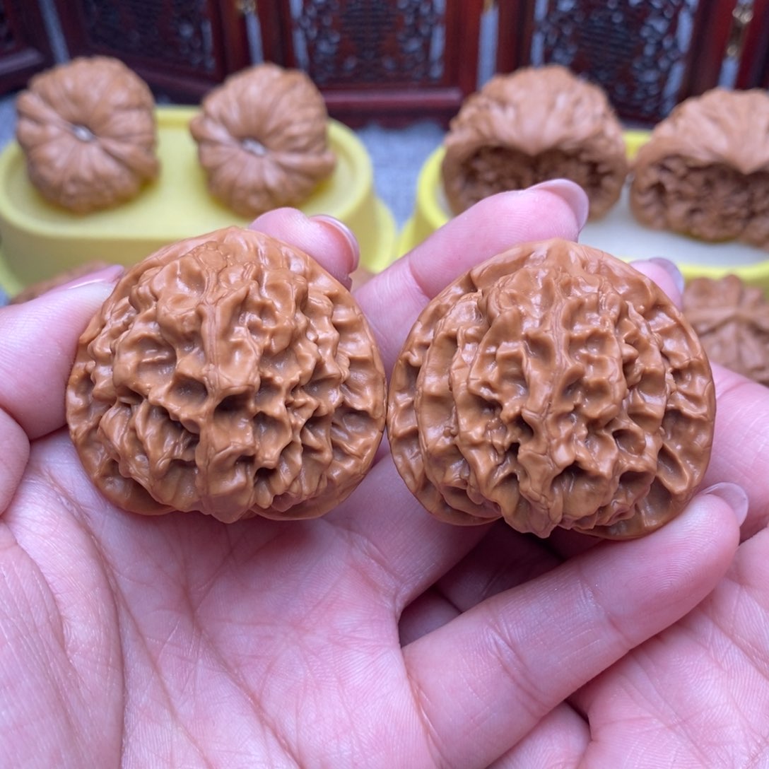 文玩核桃把件龙鳞43.5