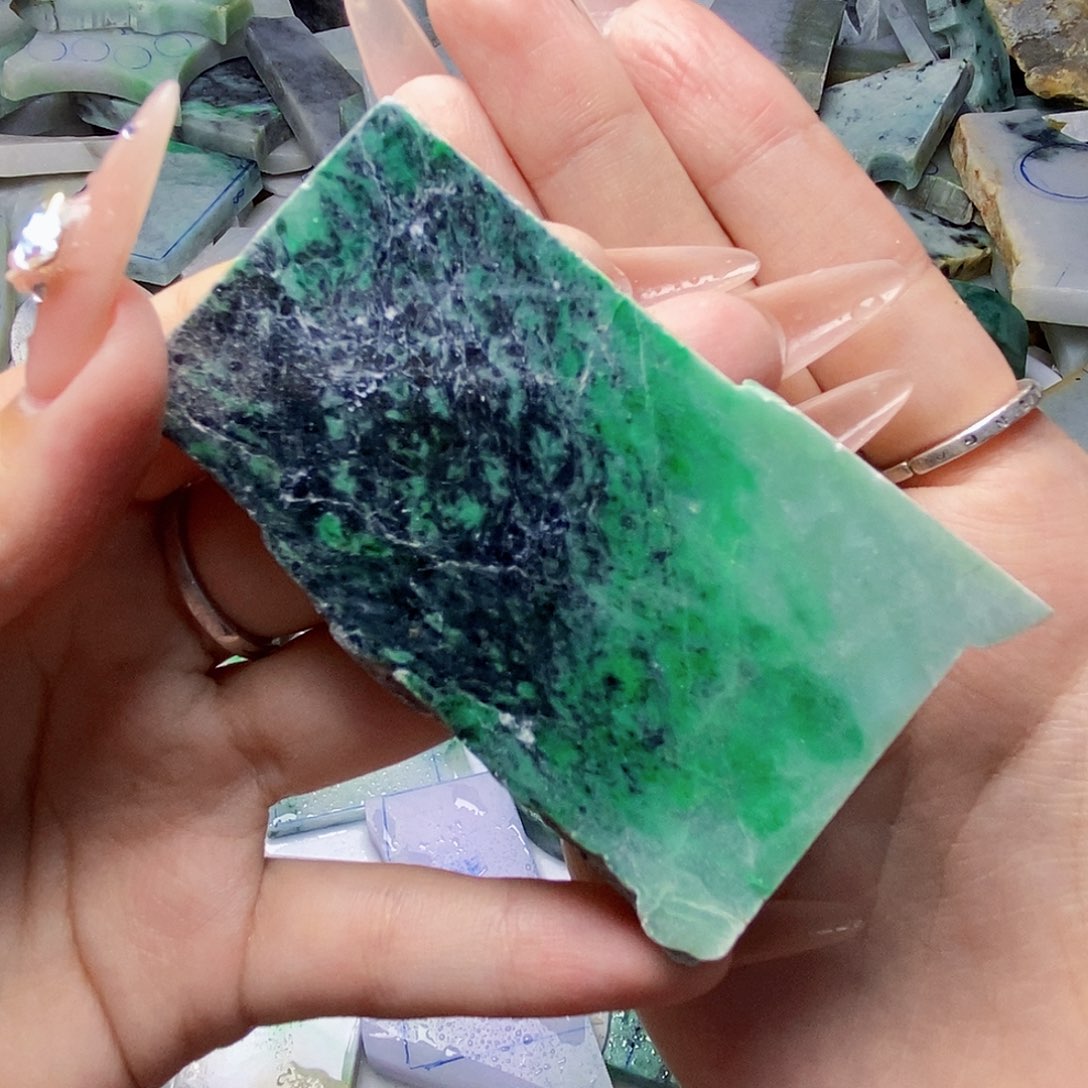 颈饰未镶嵌翡翠翡翠