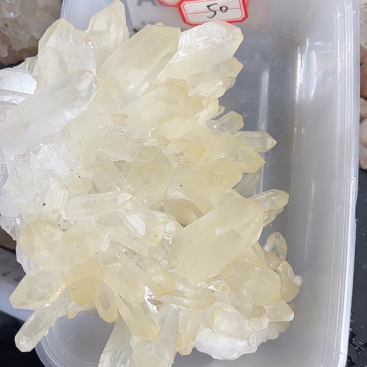 L****水晶未镶嵌珠宝半成品