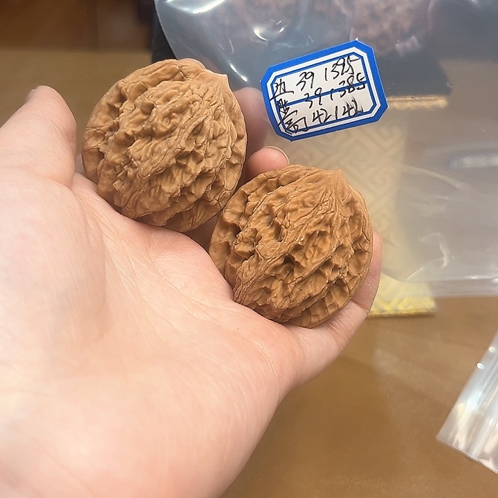 把件文玩核桃麦穗虎头