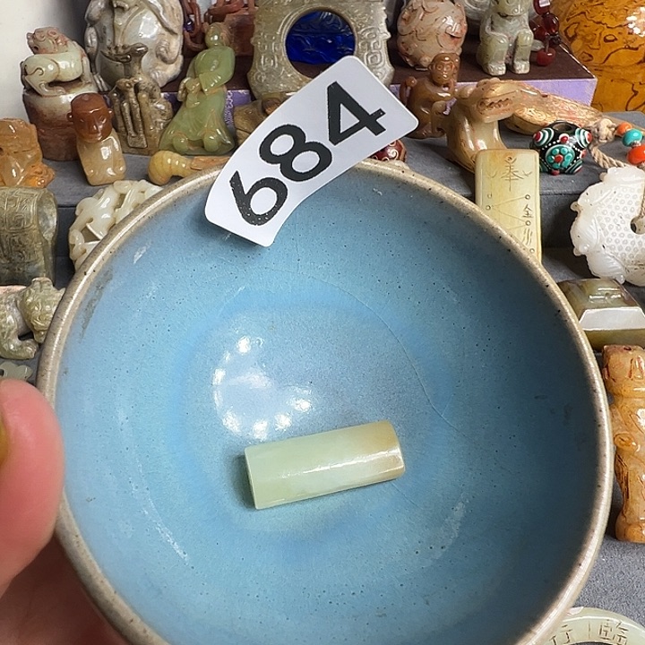陶瓷摆件及陶瓷制品